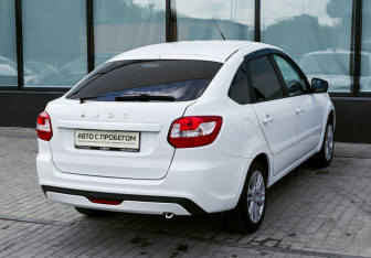 Подержанный автомобиль LADA (ВАЗ) Granta Hatchback 2019 года (5 фото)