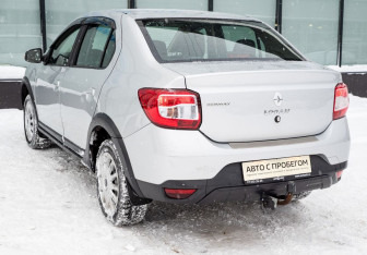 Подержанный автомобиль Renault Logan Sedan 2019 года (3 фото)