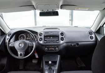 Подержанный автомобиль Volkswagen Tiguan 2011 года (10 фото)