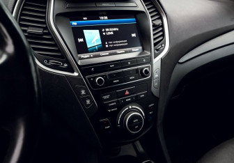 Подержанный автомобиль Hyundai Santa Fe 2016 года (11 фото)