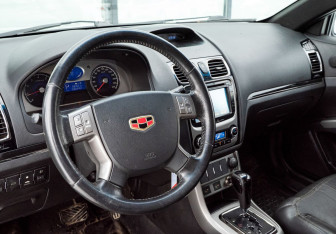 Подержанный автомобиль Geely Emgrand EC7 Sedan 2014 года (10 фото)