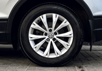 Подержанный автомобиль Volkswagen Tiguan 2020 года (21 фото)
