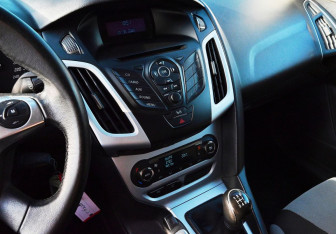 Подержанный автомобиль Ford Focus Hatchback 2011 года (9 фото)