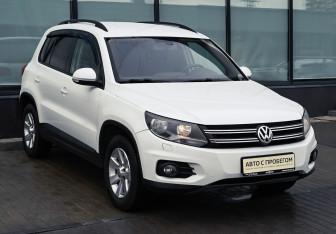 Подержанный автомобиль Volkswagen Tiguan 2014 года (21 фото)