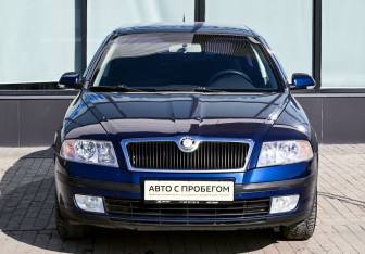 Подержанный автомобиль Skoda Octavia Liftback 2008 года (8 фото)