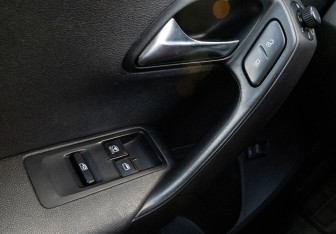 Подержанный автомобиль Volkswagen Polo Sedan 2015 года (15 фото)