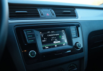 Подержанный автомобиль Skoda Rapid Liftback 2016 года (12 фото)