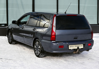 Подержанный автомобиль Mitsubishi Lancer Wagon 2006 года (3 фото)