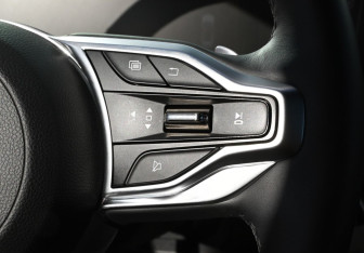 Подержанный автомобиль Haval F7 2025 года (13 фото)
