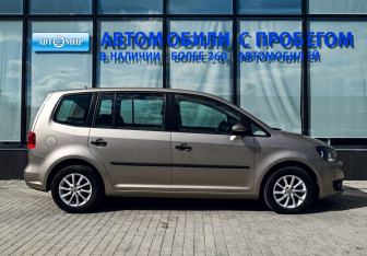 Подержанный автомобиль Volkswagen Touran 2012 года (6 фото)