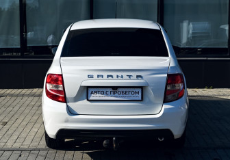 Подержанный автомобиль LADA (ВАЗ) Granta Liftback 2018 года (4 фото)
