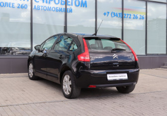 Подержанный автомобиль Citroen C4 Hatchback 2010 года (3 фото)