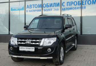 Подержанный автомобиль Mitsubishi Pajero 2013 года (1 фото)