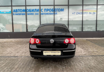 Подержанный автомобиль Volkswagen Passat Sedan 2009 года (4 фото)