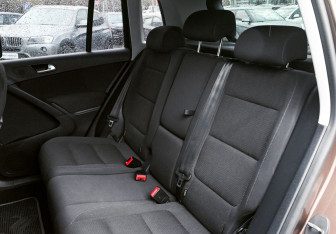 Подержанный автомобиль Volkswagen Tiguan 2016 года (18 фото)