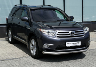Подержанный автомобиль Toyota Highlander 2012 года (7 фото)