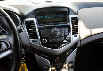 Подержанный автомобиль Chevrolet Cruze Sedan 2011 года (13 фото)