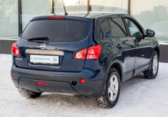 Подержанный автомобиль Nissan Qashqai 2008 года (5 фото)