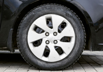 Подержанный автомобиль Kia Rio Hatchback 2013 года (19 фото)