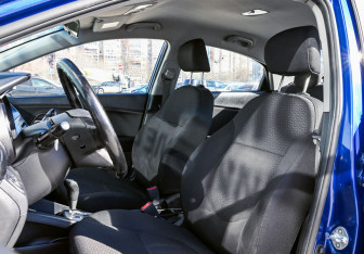 Подержанный автомобиль Kia Rio Sedan 2013 года (14 фото)