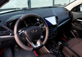 Подержанный автомобиль LADA (ВАЗ) Vesta Wagon 2019 года (15 фото)