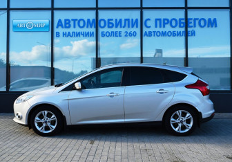 Подержанный автомобиль Ford Focus Hatchback 2011 года (2 фото)