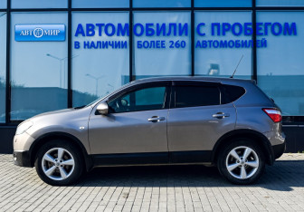 Подержанный автомобиль Nissan Qashqai 2011 года (2 фото)