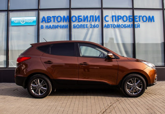 Подержанный автомобиль Hyundai ix35 2014 года (6 фото)