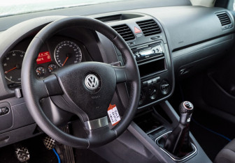 Подержанный автомобиль Volkswagen Golf Hatchback 2007 года (12 фото)