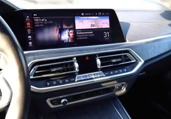 Подержанный автомобиль BMW X5 2020 года (11 фото)