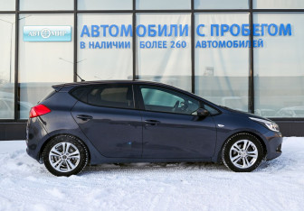 Подержанный автомобиль Kia Ceed Hatchback 2012 года (6 фото)