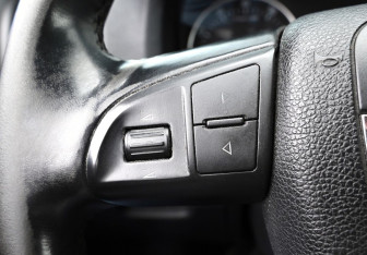 Подержанный автомобиль Skoda Octavia Liftback 2011 года (14 фото)