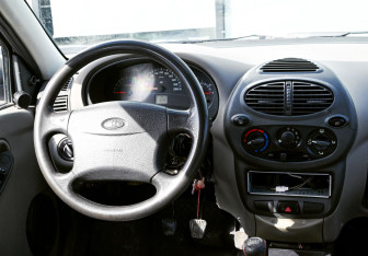 Подержанный автомобиль LADA (ВАЗ) Kalina Hatchback 2007 года (18 фото)