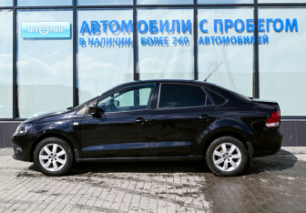 Подержанный автомобиль Volkswagen Polo Sedan 2012 года (2 фото)