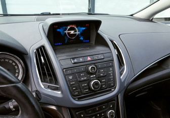 Подержанный автомобиль Opel Zafira Compactvan 2013 года (15 фото)