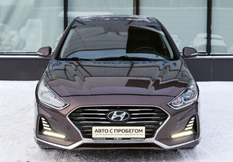 Подержанный автомобиль Hyundai Sonata 2017 года (8 фото)