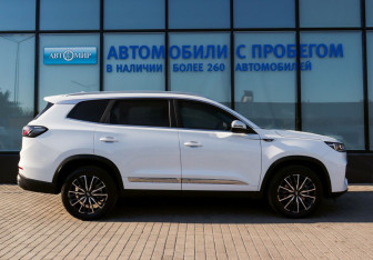 Подержанный автомобиль Chery Tiggo 8 Pro Max 2023 года (6 фото)