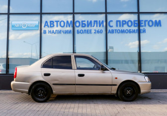 Подержанный автомобиль Hyundai Accent Sedan 2006 года (6 фото)