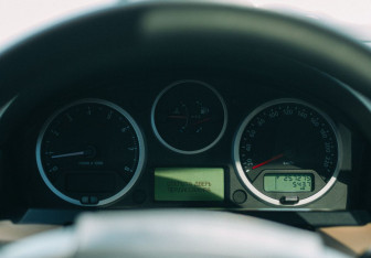 Подержанный автомобиль Land Rover Range Rover Sport 2008 года (17 фото)