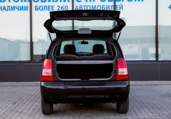 Подержанный автомобиль Kia Picanto 2007 года (18 фото)