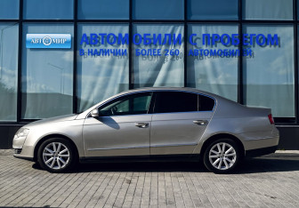 Подержанный автомобиль Volkswagen Passat Sedan 2008 года (2 фото)