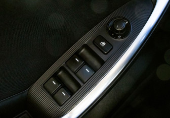 Подержанный автомобиль Mazda CX-5 2012 года (12 фото)