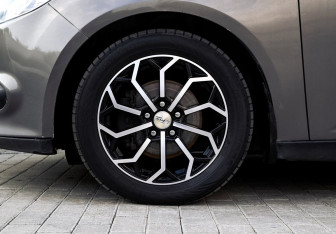 Подержанный автомобиль Ford Focus Wagon 2012 года (20 фото)