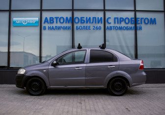Подержанный автомобиль Chevrolet Aveo Sedan 2011 года (2 фото)