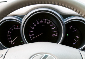 Подержанный автомобиль Lexus RX 2007 года (11 фото)