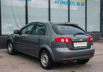 Подержанный автомобиль Chevrolet Lacetti Hatchback 2012 года (3 фото)