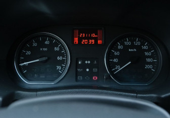 Подержанный автомобиль Nissan Terrano 2014 года (14 фото)