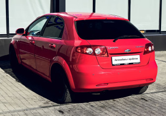 Подержанный автомобиль Chevrolet Lacetti Hatchback 2005 года (3 фото)