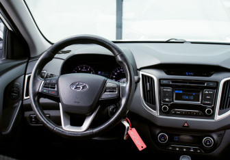 Подержанный автомобиль Hyundai Creta 2018 года (19 фото)