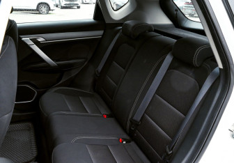 Подержанный автомобиль Geely Coolray 2023 года (17 фото)